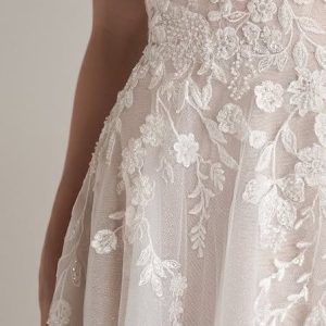 Vestido de paje niña marfil